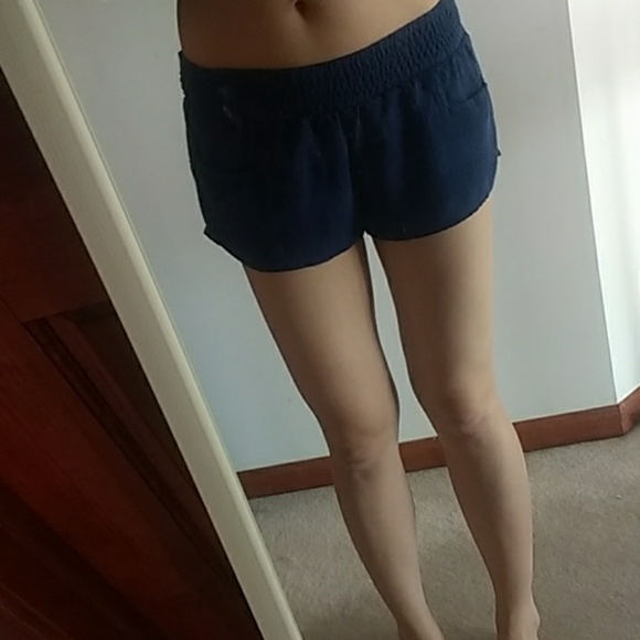 LA Made Navy Linen Smocked Beach Shorts - Picture 7 of 7